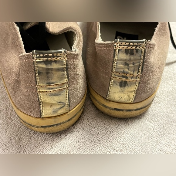 GOLDEN GOOSE V-Star Suede Upper Laminated Star Men Sneaker in Taupe - Picture 15 of 16